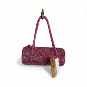 La Regale Fuchsia Beaded Clutch